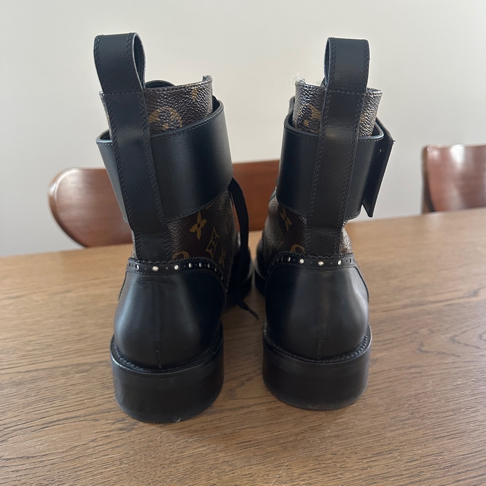 Louis Vuitton Boyish Ranger Boot size 39 women’s - Picture 4 of 6